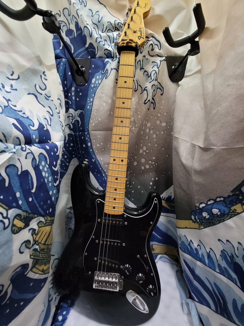 ART-288 吉他專用防潮櫃，保護1994的墨廠Fender Stratocaster