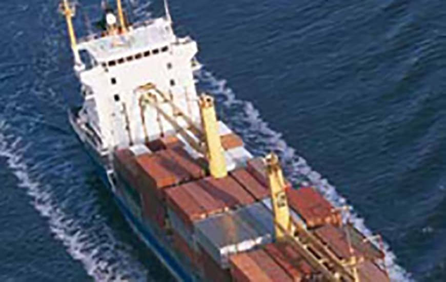 在船舶運輸業中，低濕、低露點乾燥空氣的使用有龐大的應用潛力。特別在當一台可移動式或固定式的除濕輪可以減少乾燥過程的時間，即可縮短船隻在港口交換貨櫃的閒置時間。